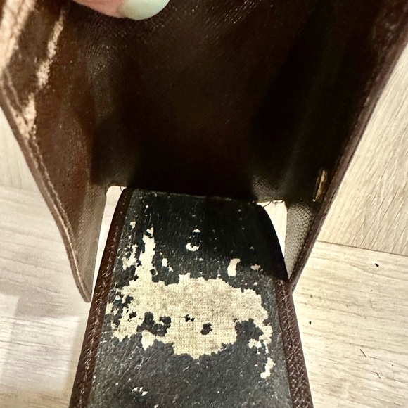 Louis Vuitton Damien Ebene Key Holder - Picture 10 of 11